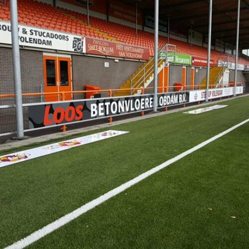 No Infill profielen 15 Deze aluminium kantplanken voor rubber kunstgrasvelden zijn ideaal te combineren met de bovenrail van ons reclamebord ophangsysteem PRO.